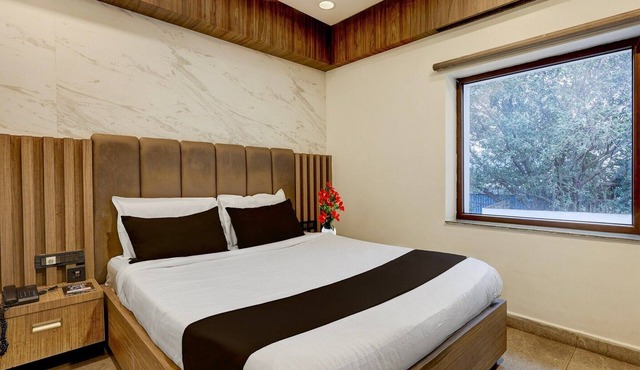 Super Townhouse V Hotel