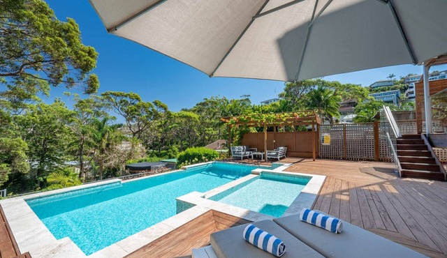 "Surfscape" – Pool, Views & Pets