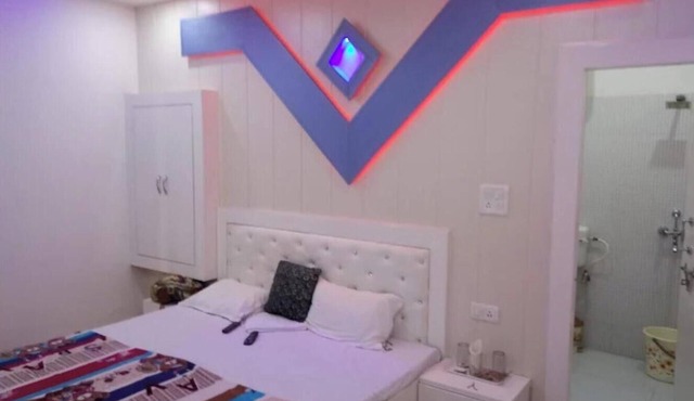 Taj Square A luxurious family homestay