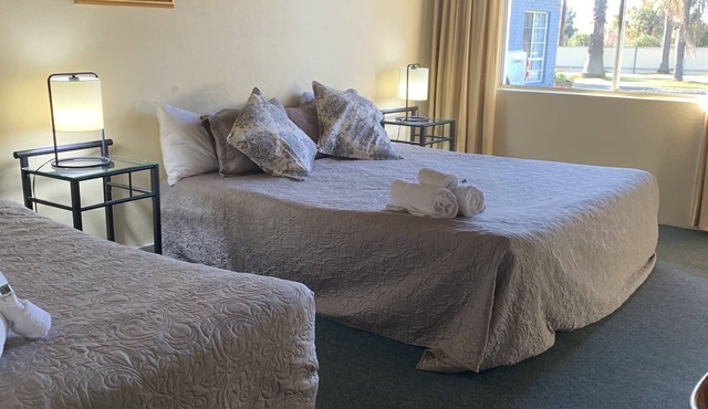 Temora Motel