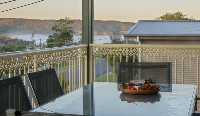 The Beach Retreat Eden - Pet Friendly accommodation in the centre of Eden
