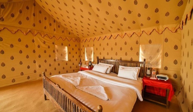 The Captain Desert Camp