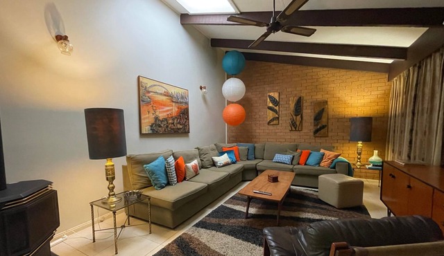 The Groovy Grape - step back to 1976
