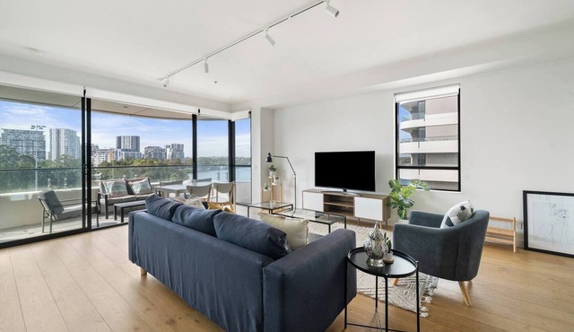 The Grove Convenient Riverside Living