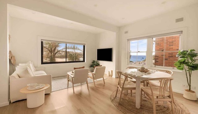 The Lookout | Ocean Views & Whale Watching