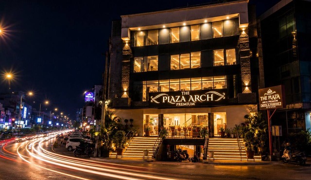 The Plaza Arch Premium - Del IGI Airport