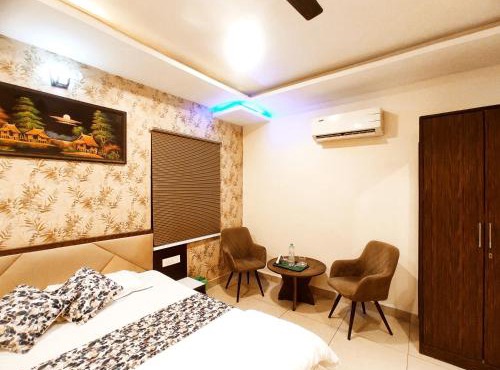 THE SEVEN SKY - By Sky Hotels & Homestays