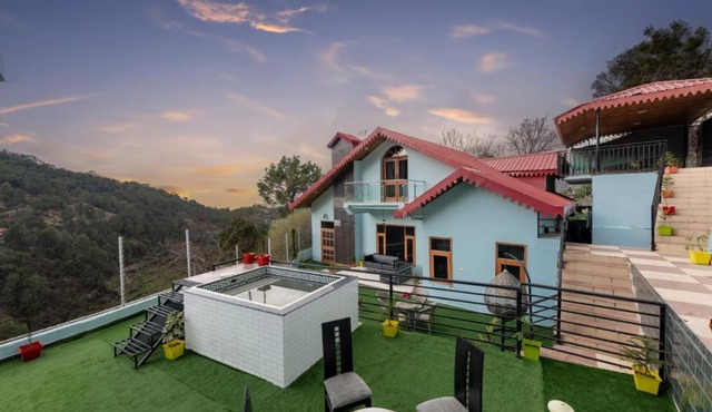 The Summer House I Open Air Lawn & Plunge Pool I 4 Bedroom Villa l Bonfire I Dance I Music I Full Party l Managed By ExoticStays Group