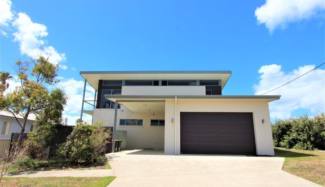 The ultimate property for the family with amazing views to whale watch