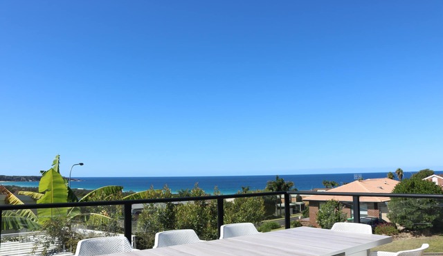 The Views - 4 Bedroom Tura beach