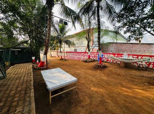 TOMS' Cabin Farmhouse