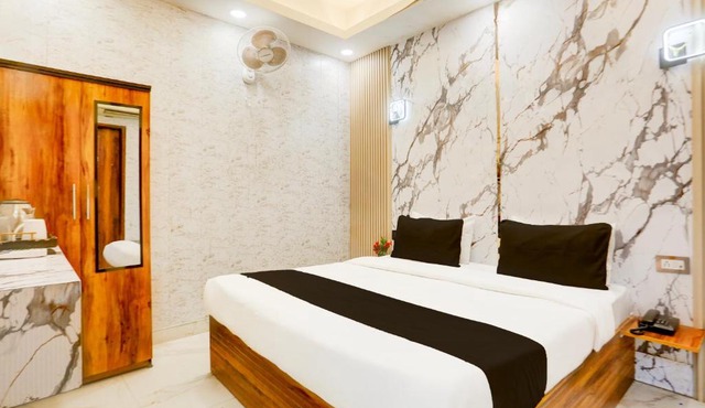 Townhouse Faridabad Railway Station Formerly Hotel Royals Paradaise
