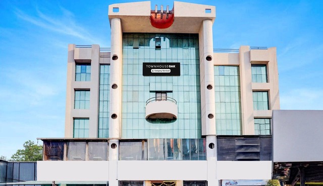 Townhouse Oak Viman Nagar Hotel Cilantro