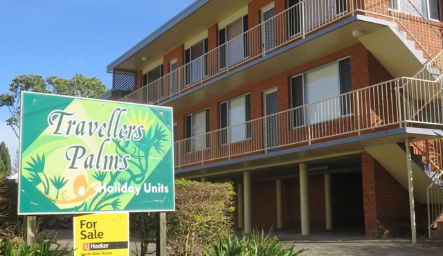 TRAVELLERS PALMS UNIT 1 - RECENTLY RENOVATED