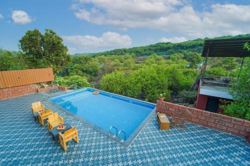 Treebo La Paradise with Swimming Pool