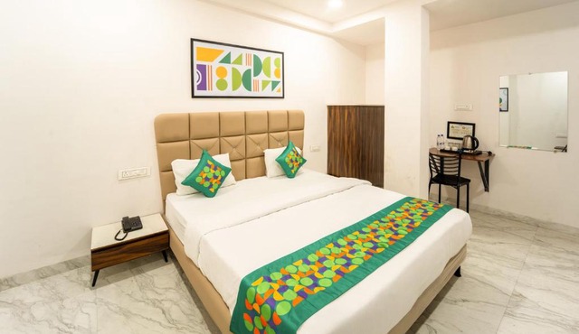 Treebo Shridhar Stay, 2 km from Indore Junction
