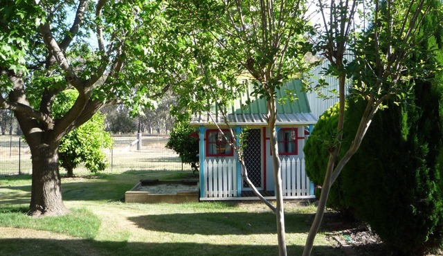 Triangle Farm Cottage - Bed & Breakfast