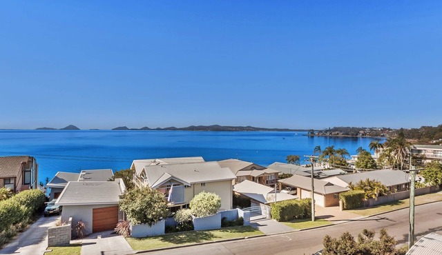 Unbeatable views of the bay!