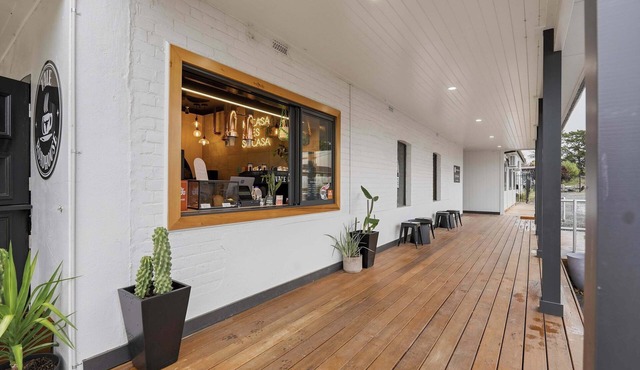 Vale Road Studio Three - Coffee at your doorstep