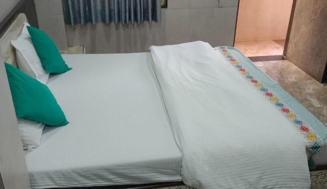 Vishwa hotel and lodging