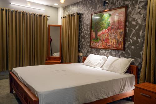 Vista Chembra Service Apartment 20B