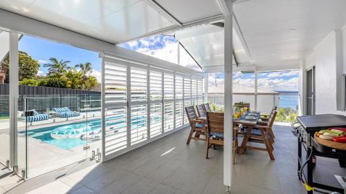 Vista Port Stephens - Luxurious Coastal Retreat