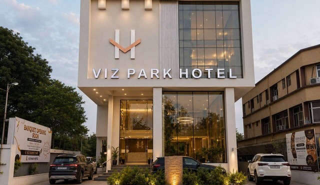 Viz Park Hotel-Business Hotel GIDC Anand