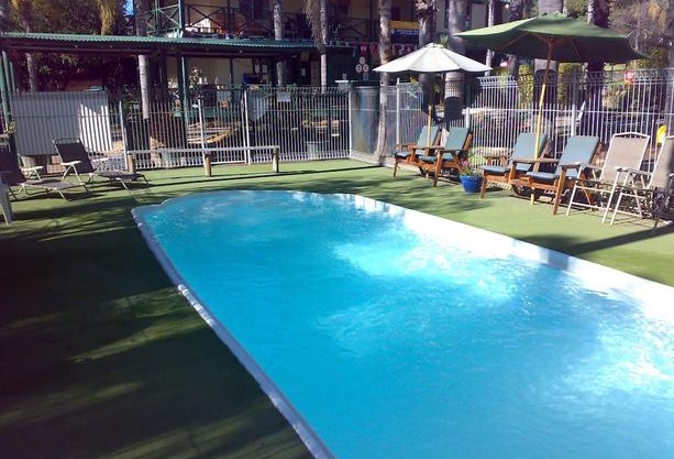 Shady Willows Holiday Park & Batemans Bay YHA