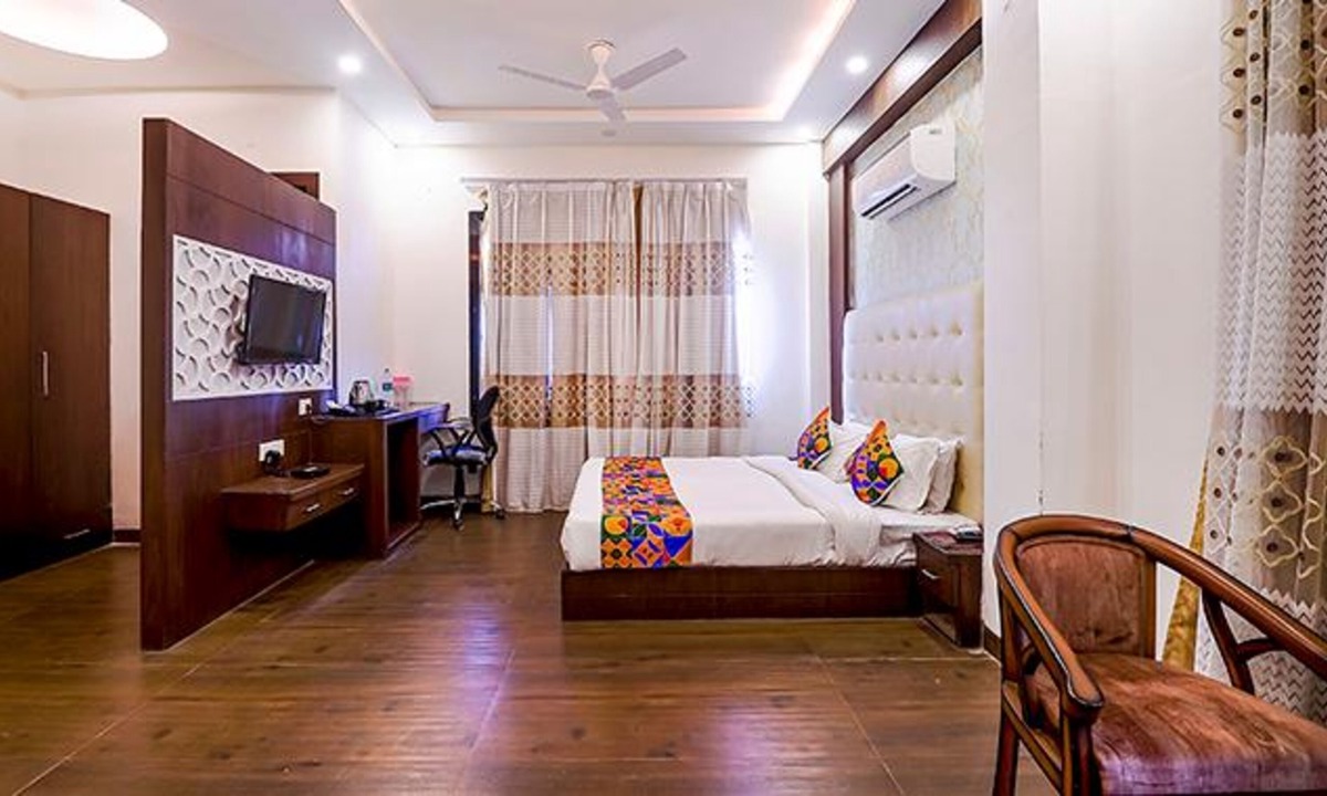 Taj Ganj Hotel | Fabhotel Swess Grand