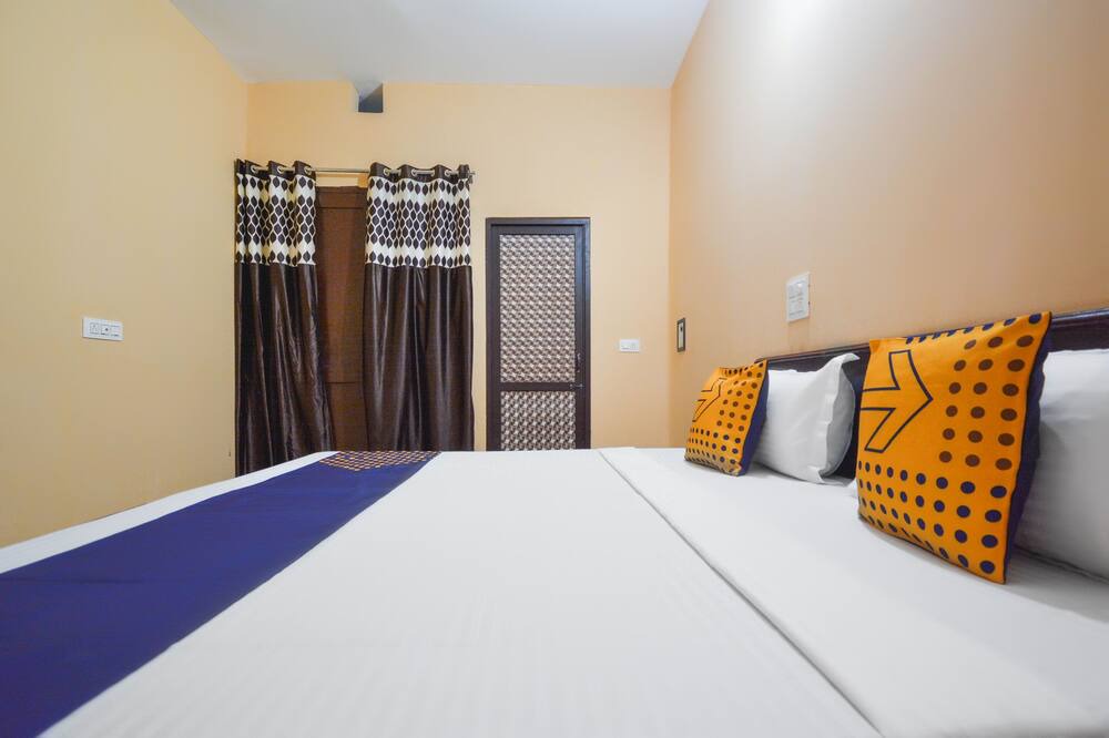 Mohali Hotel | SPOT ON 61033 Hotel Diamond