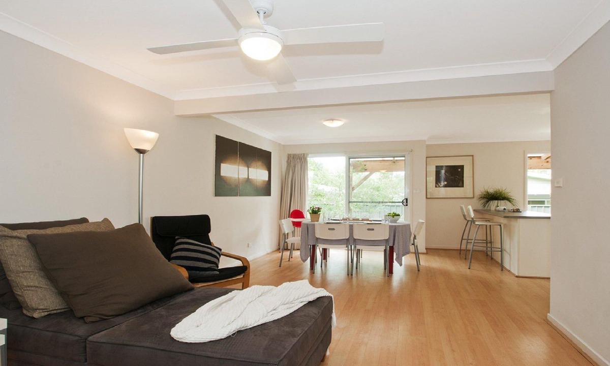 Callala Beach House | Sea Whispers – minutes walk to beach