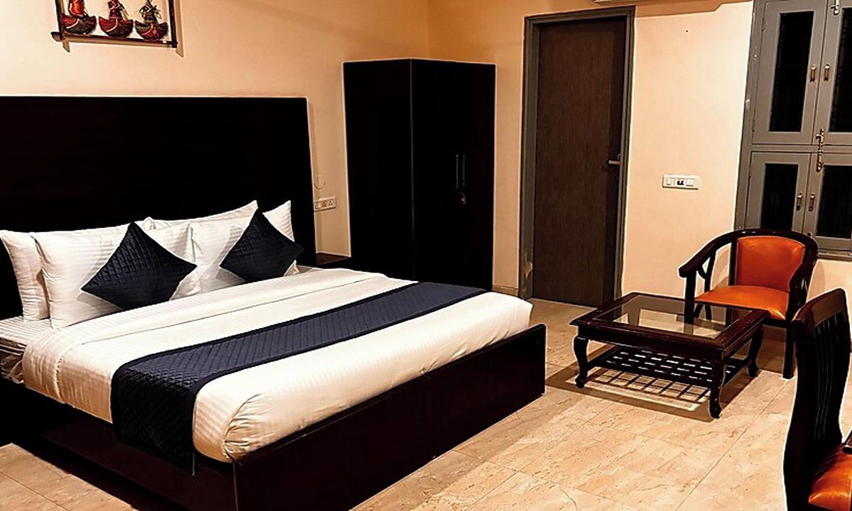 Sanganer Hotel | Atulya Green By Meyatri