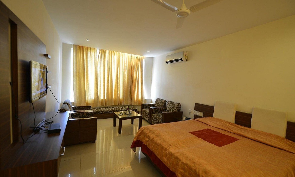Panchkula Urban Estate Hotel | Red Bishop Tourist Complex