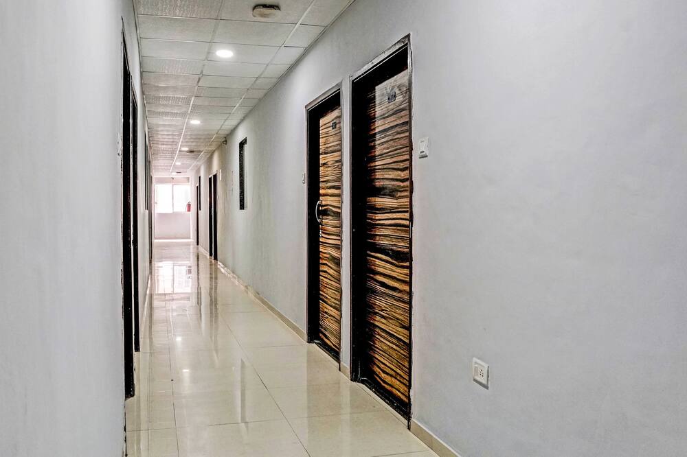 Bhiwandi Hotel | OYO SilverKey Bhumi World