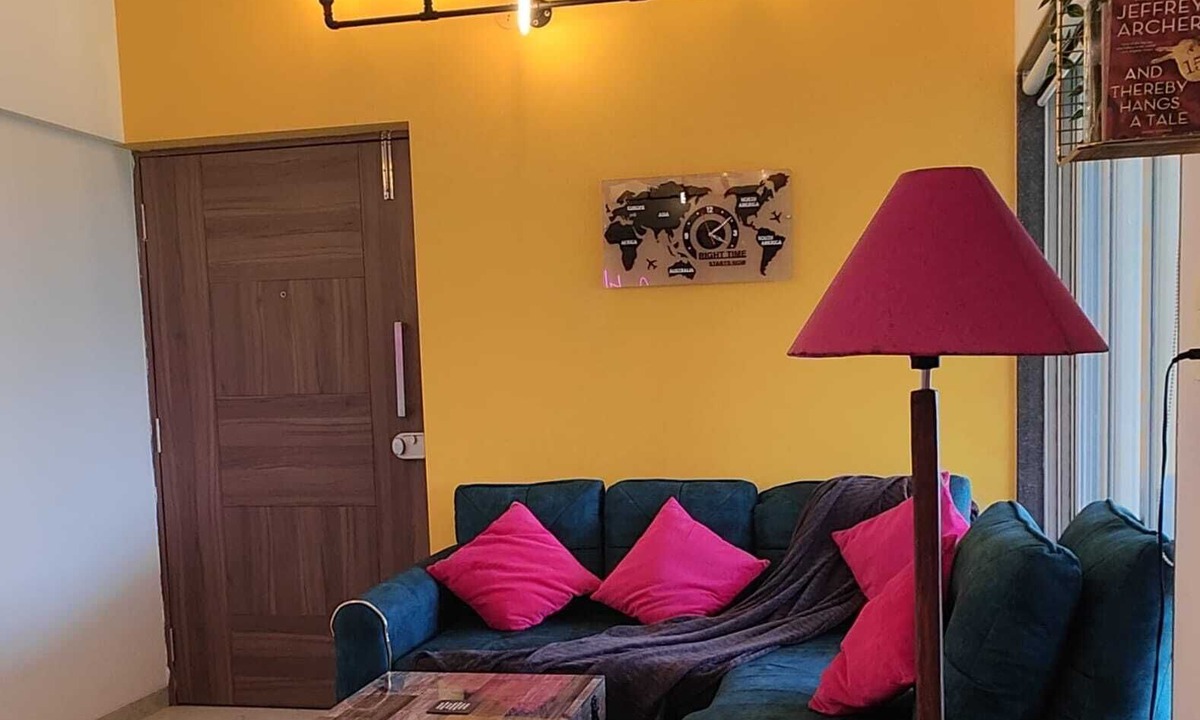 Palghar Apartment | Chillout space-Palghar with private JACUZZI!