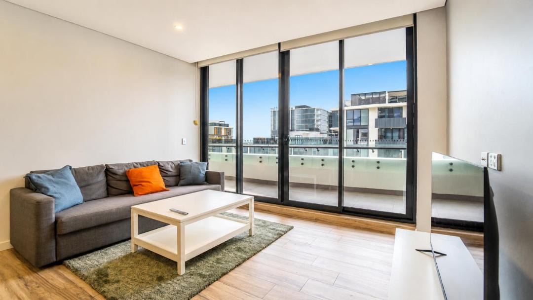 Eastgardens Apartment | Eastgardens 2BR 2BA 2 Parking Shops