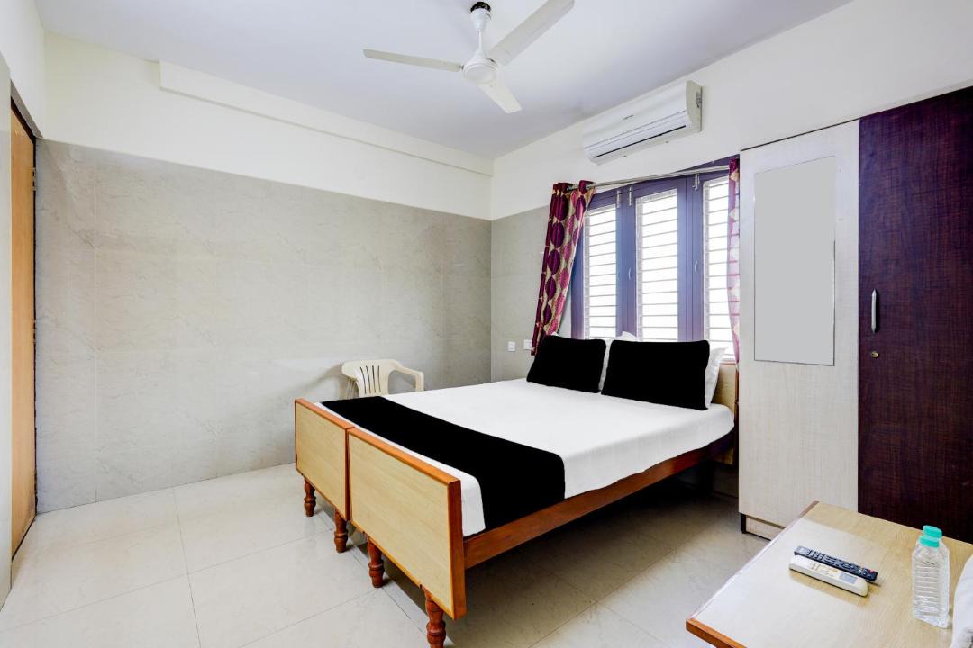 Vellore Hotel | Hotel O SGRT Residency