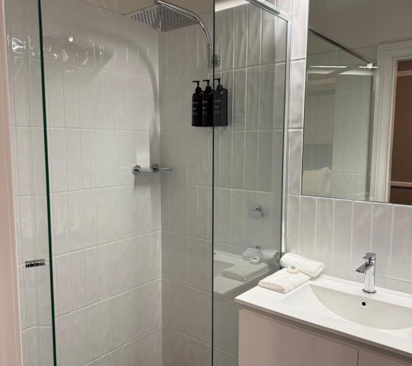 Orange Hotel | Parkview Hotel