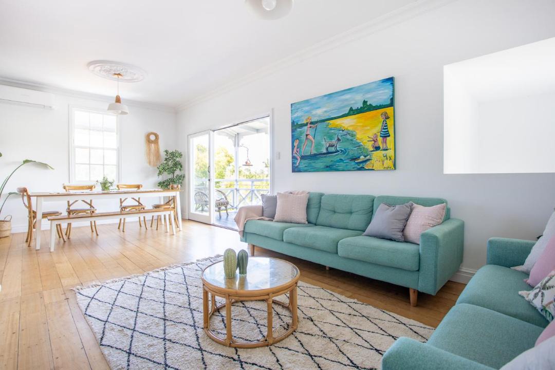Pottsville House | The Holiday House - Park and walk everywhere!