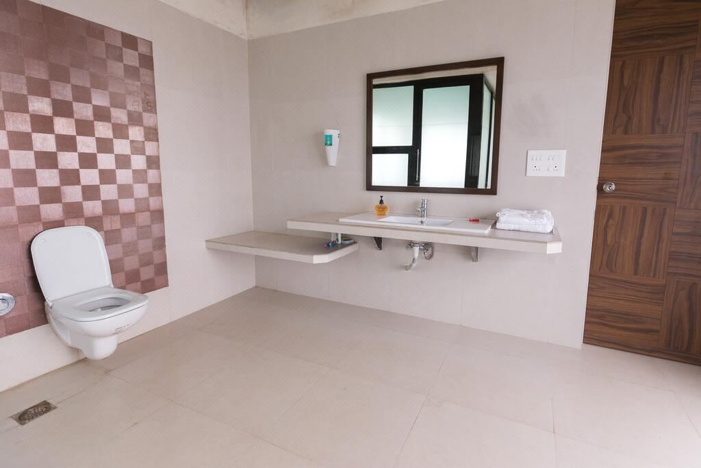 Photo of Bathroom in Dahanu