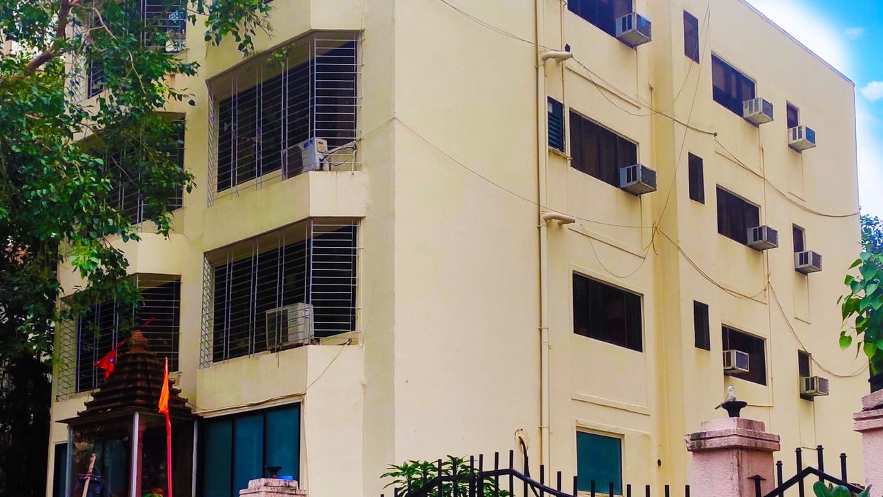 Photo of Buildings in Lokhandwala Complex