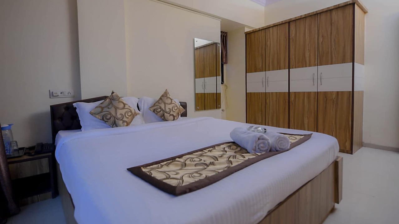 Photo of Bedroom in Lokhandwala Complex