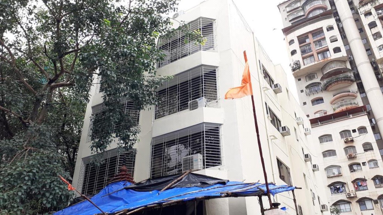 Photo of Buildings in Lokhandwala Complex