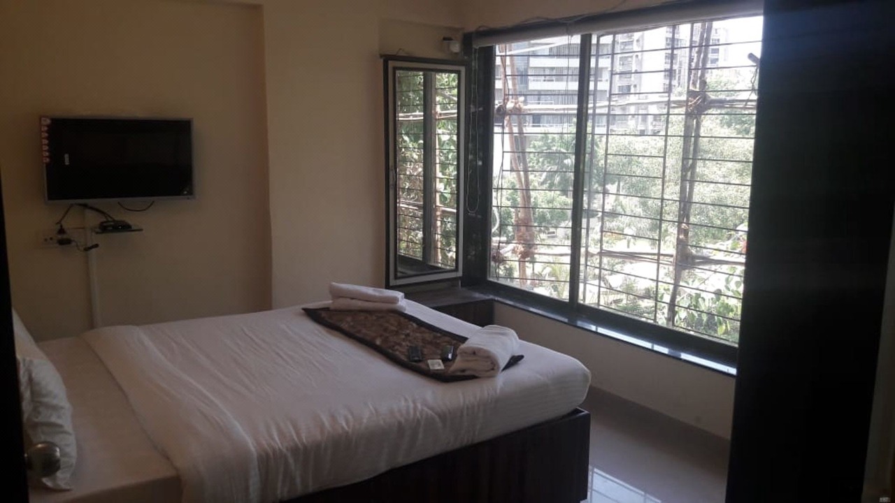 Photo of Bedroom in Lokhandwala Complex