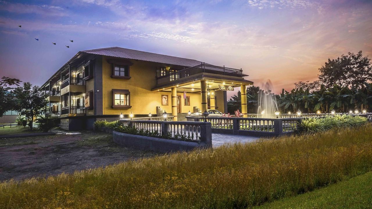 Photo of Buildings in Satara