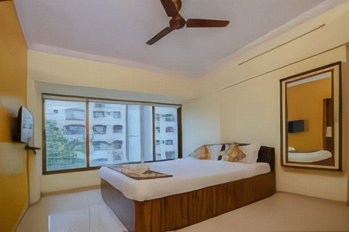 Photo of Bedroom in Lokhandwala Complex