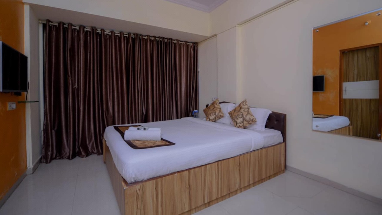 Photo of Bedroom in Lokhandwala Complex