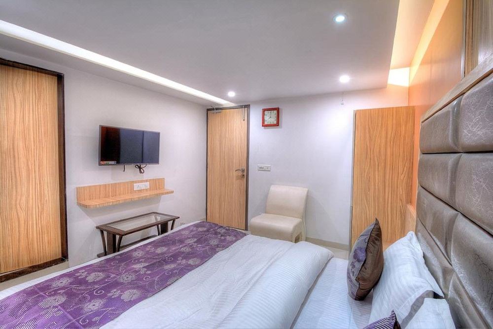 Photo of Bedroom in Ahmedabad City Centre