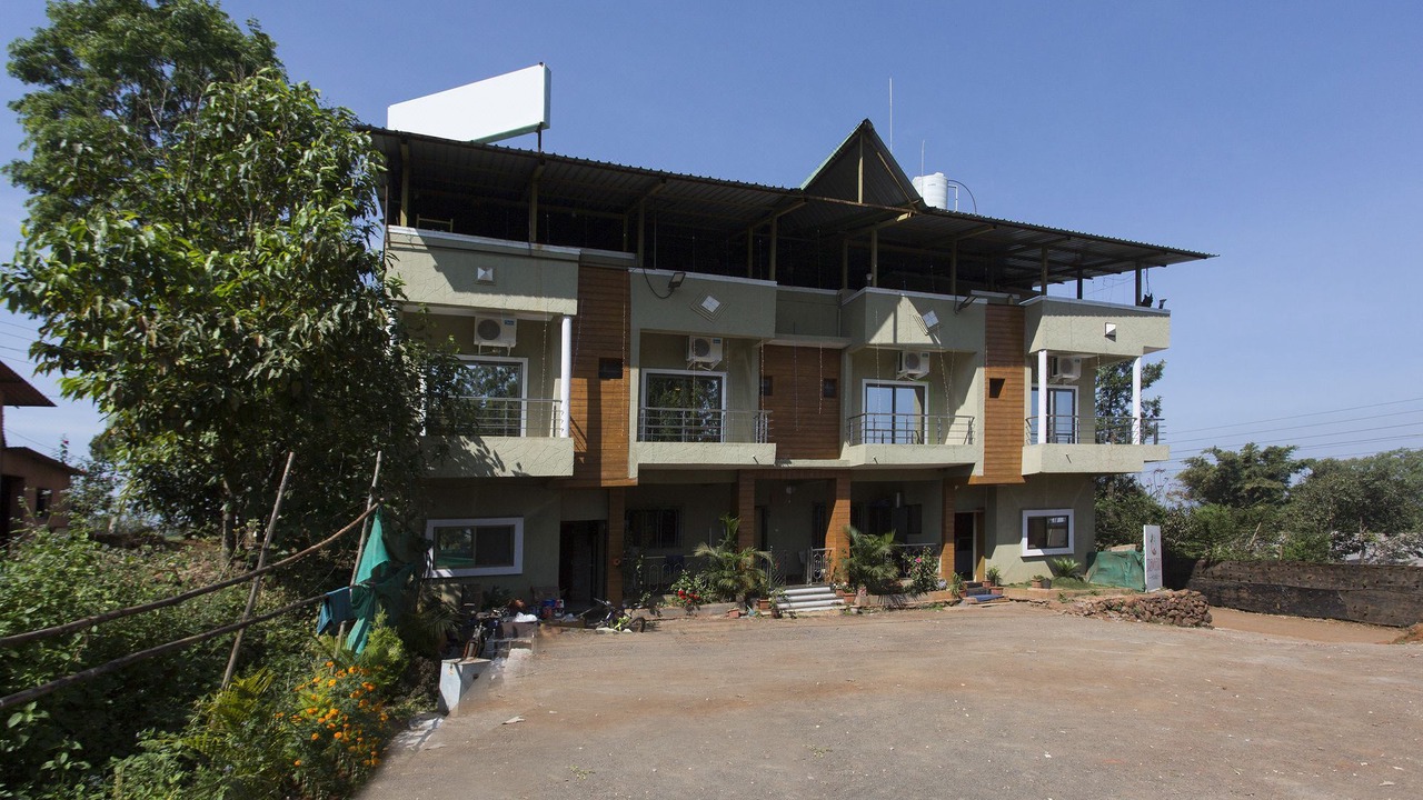Photo of Buildings in Gureghar