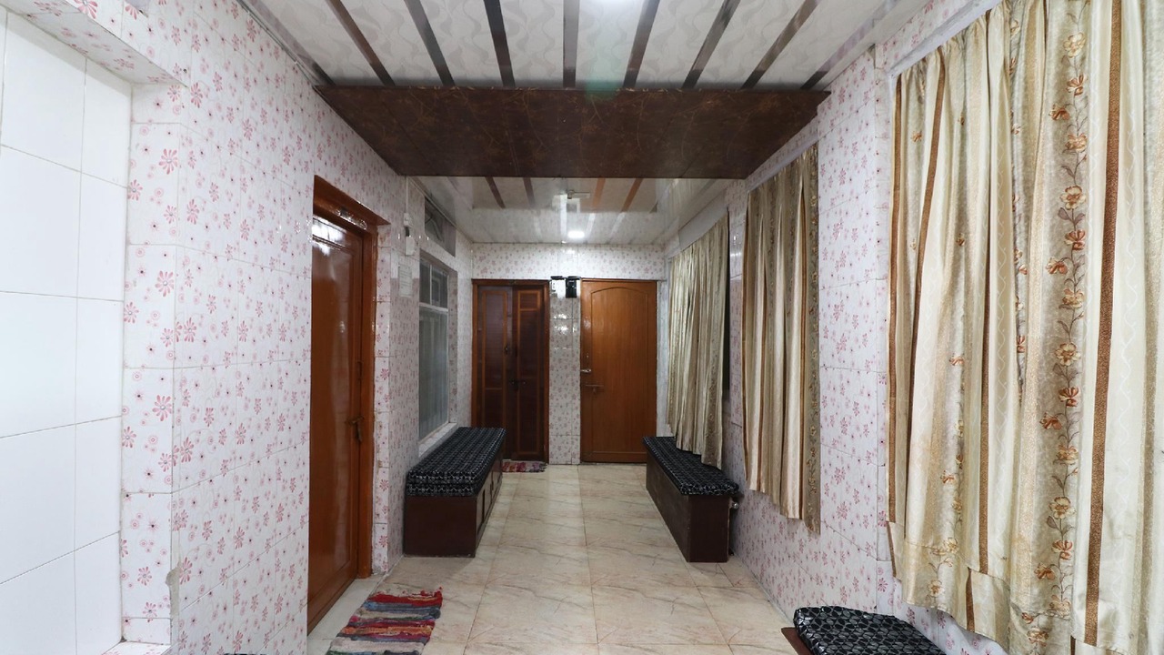 Photo of Others in Mallital